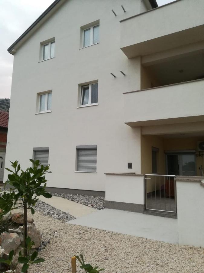 Apartment Villa Bijele Stijene Karlobag Extérieur photo