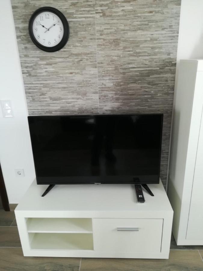 Apartment Villa Bijele Stijene Karlobag Extérieur photo